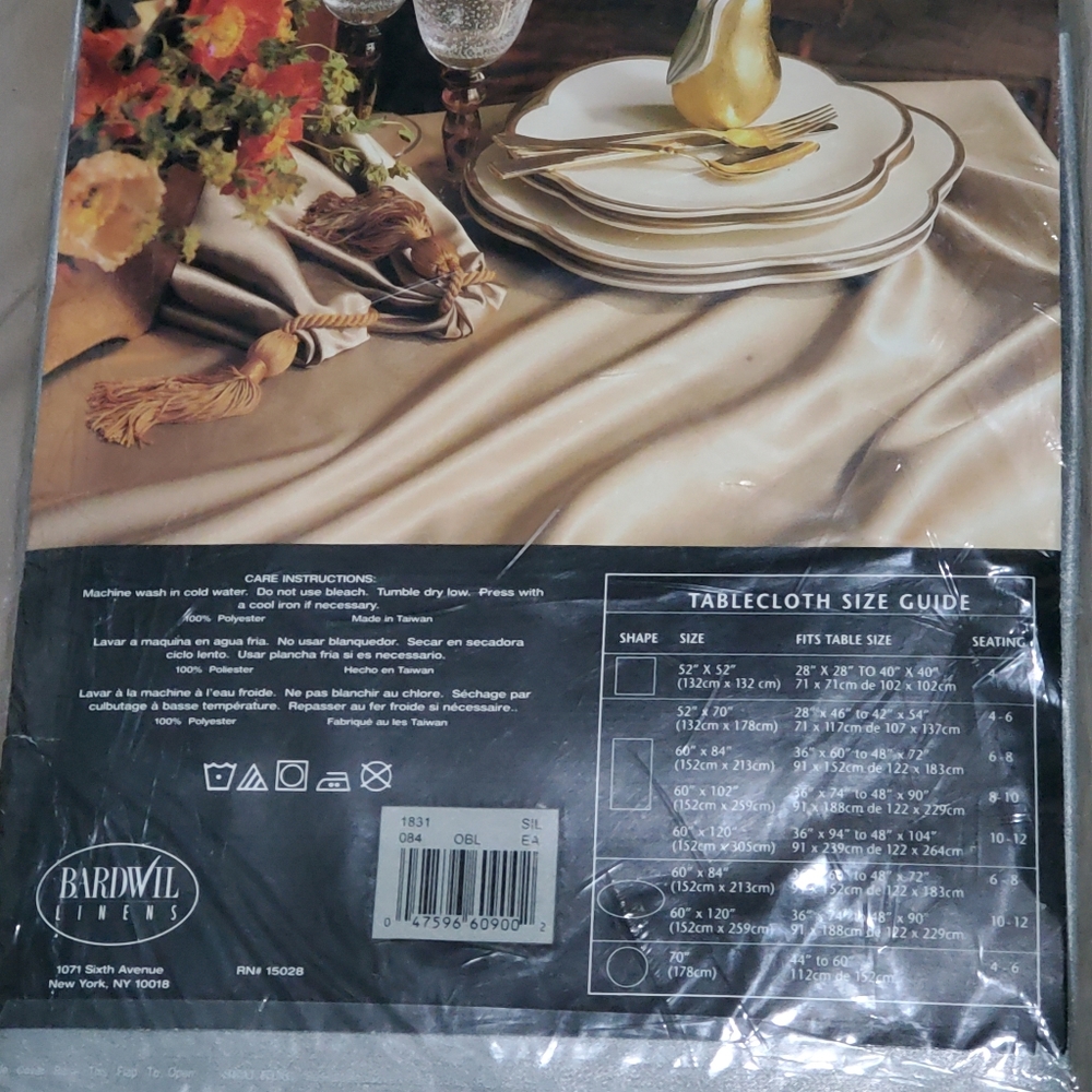 Bardwill Tablecloth - Picture 2 of 5